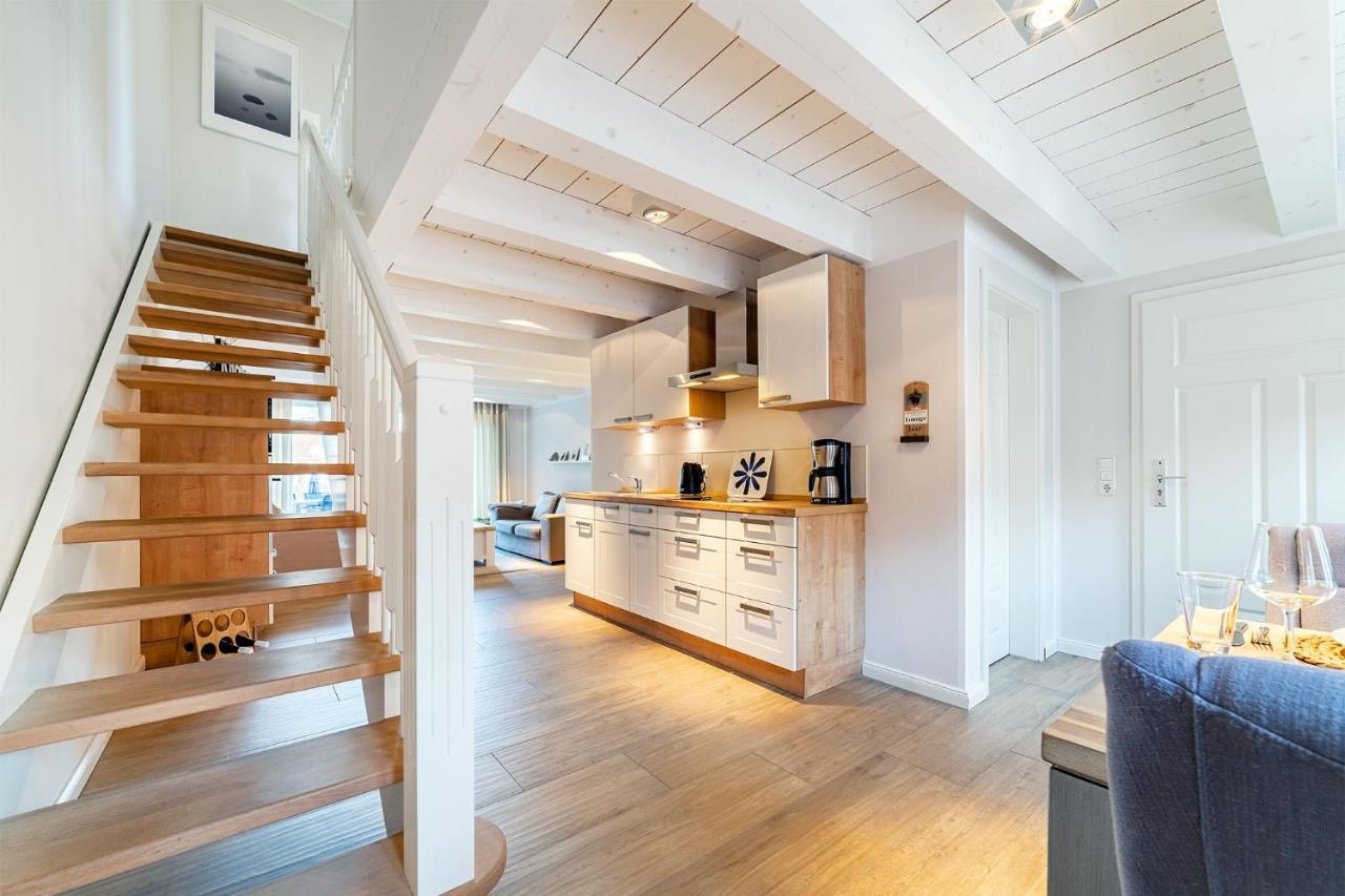 Vila Haus Am Siel 01, Zentral Mit Eigenem Steg Greetsiel Exteriér fotografie